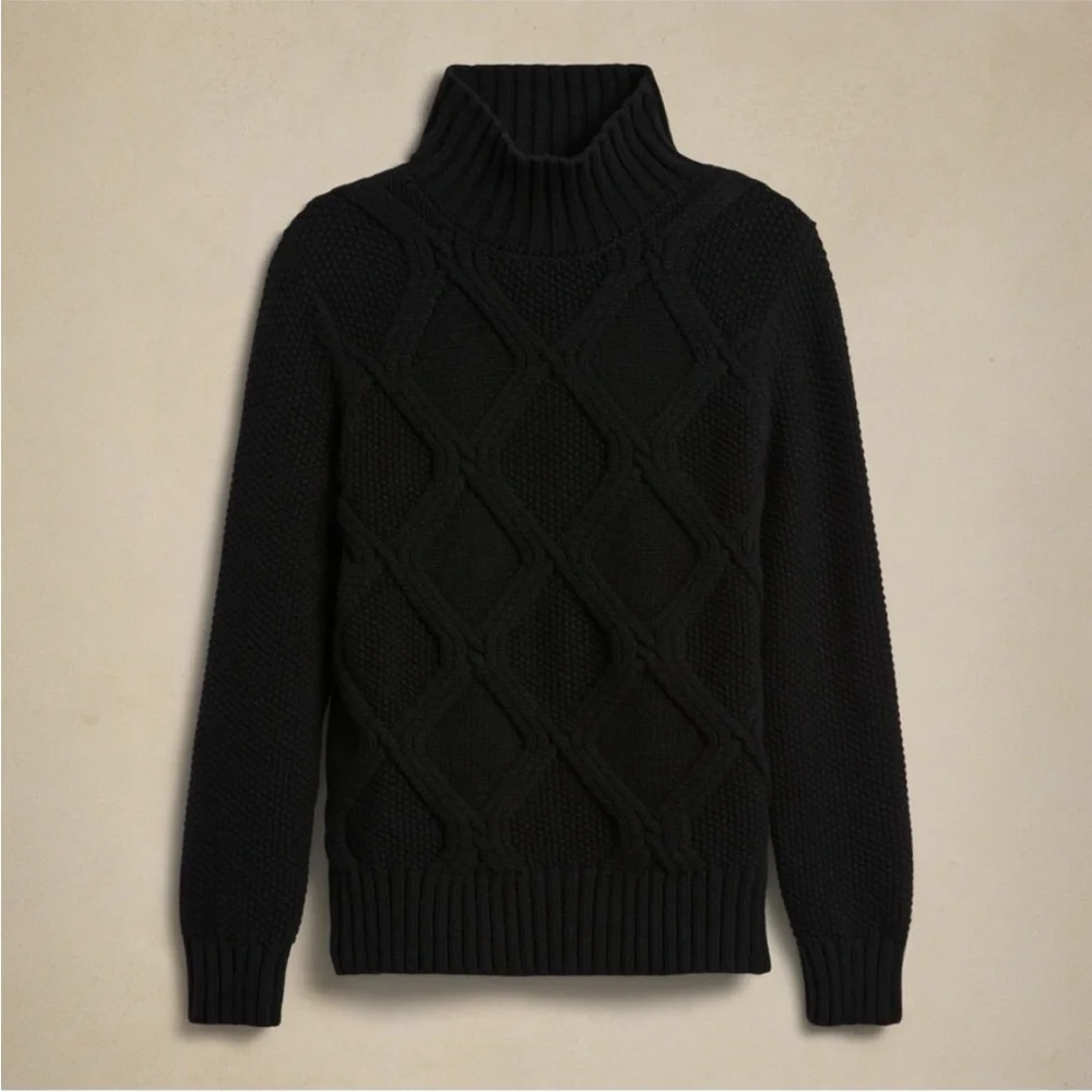NWT! Banana Republic Black Chubut Cable Knit Sweater - Size Small 🤎